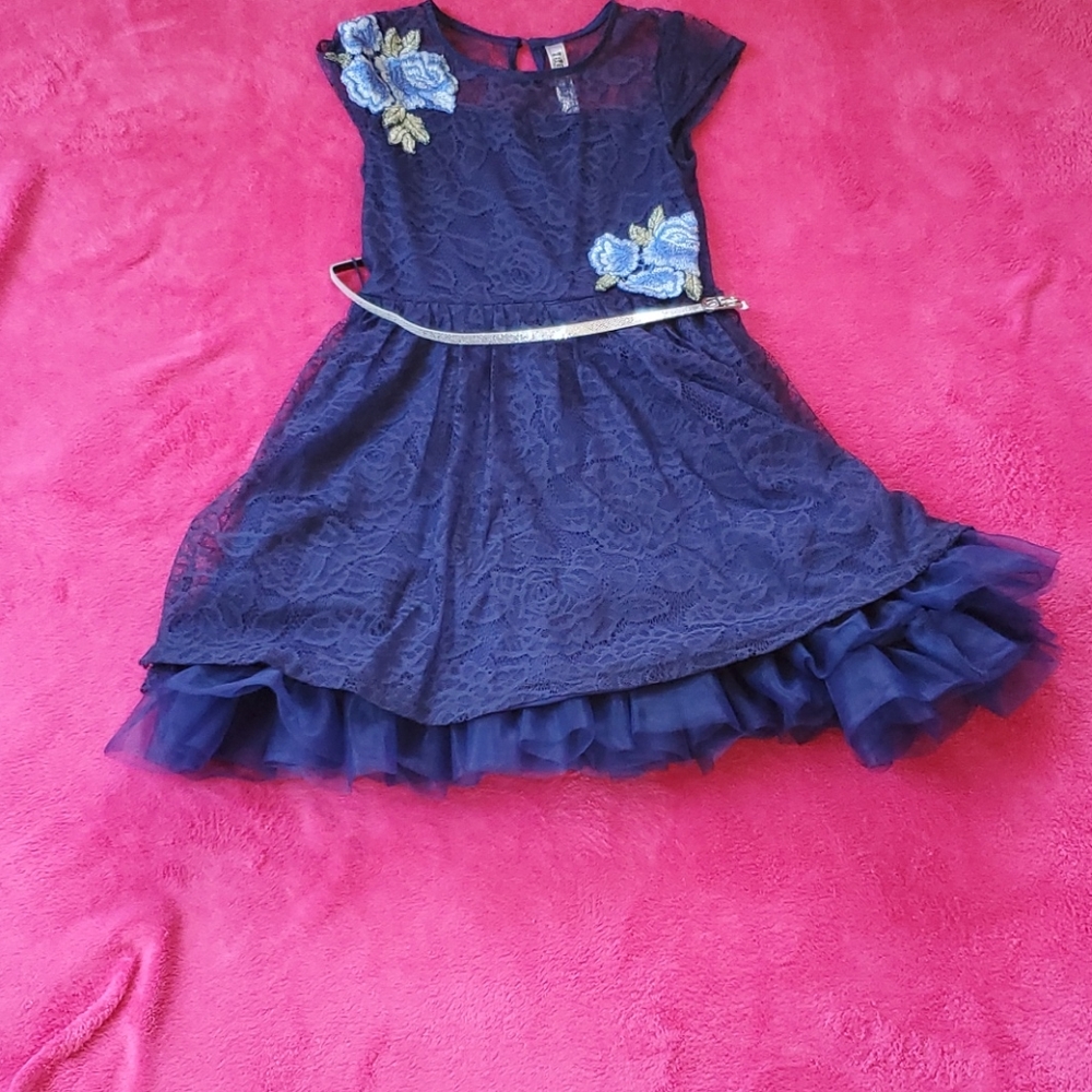 Blue lace dress with sliver belt